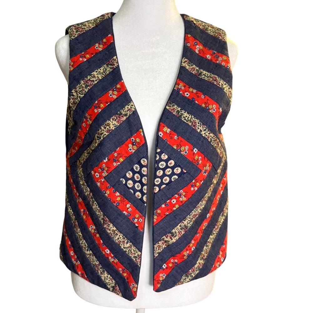 Vintage Quilted Vest Floral Patchwork Sleeveless Cottagecore Boho Hippie‎ Small